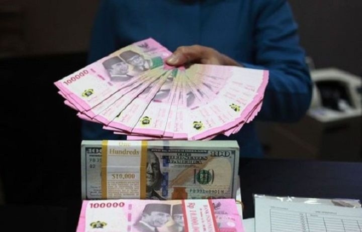 Rupiah melemah karena pasar tunggu sinyal keputusan FOMC