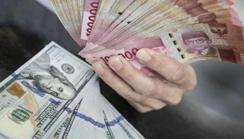 Ekonom ingatkan risiko naiknya defisit transaksi berjalan di 2024