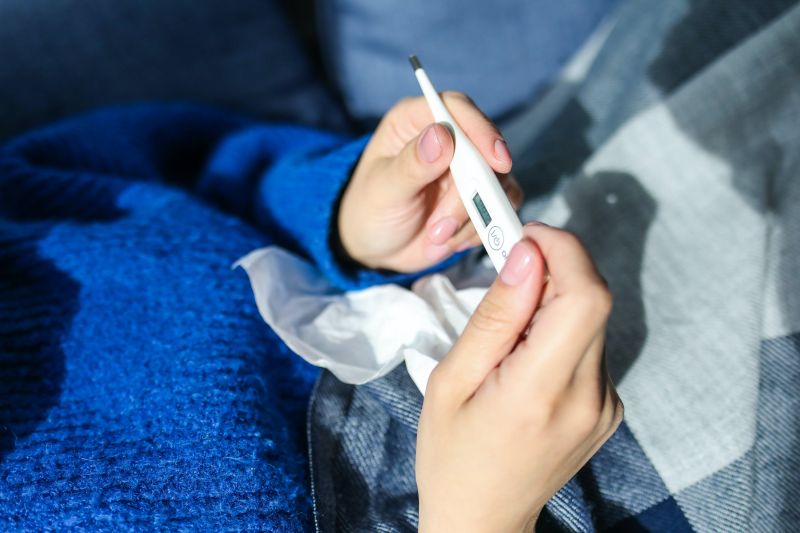 Pneumonia di awal biasanya hadir dengan gejala seperti demam Pneumonia di awal biasanya hadir dengan gejala seperti demam