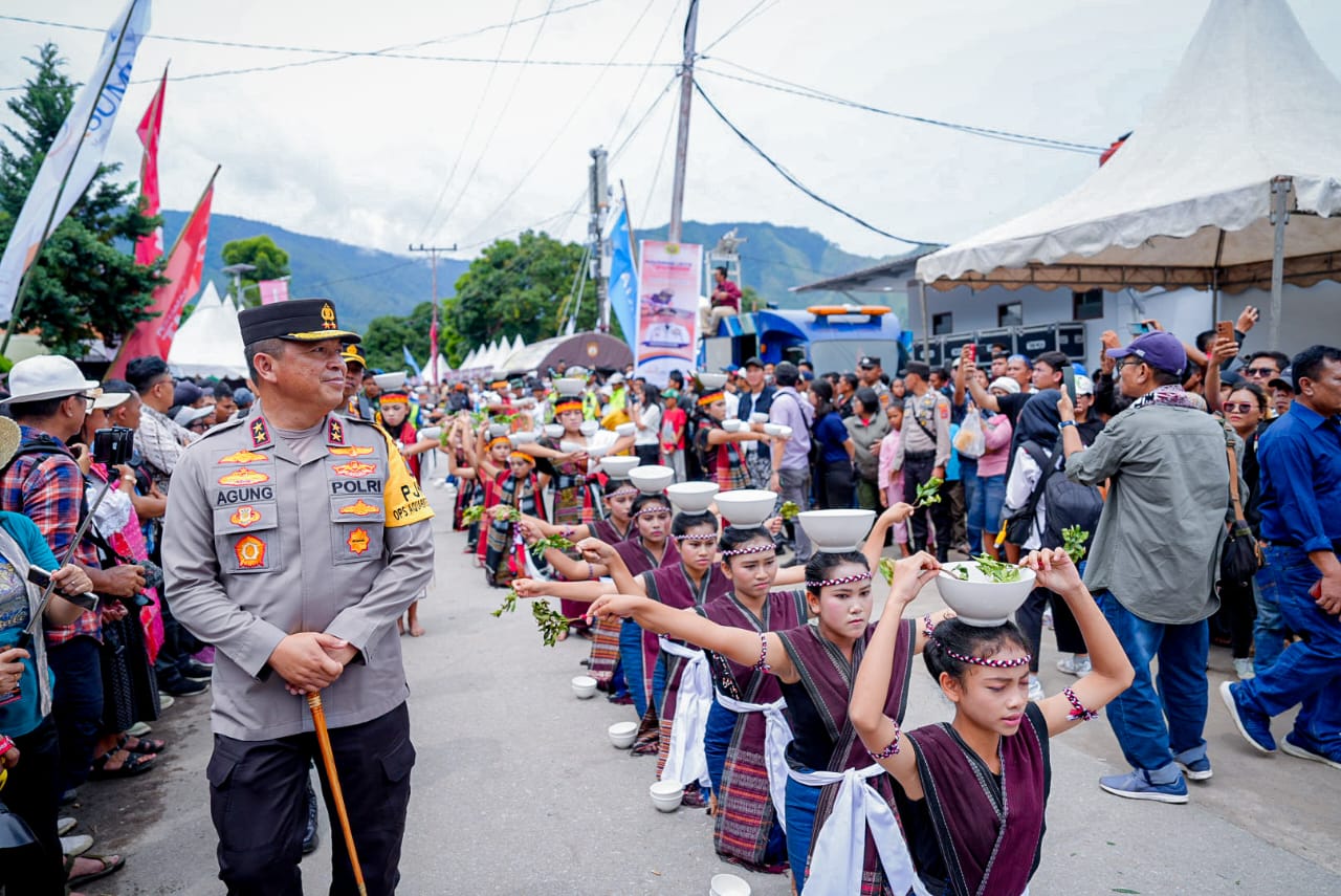 Pengamanan Aquabike Jetski dan Festival Budaya di Pantai Silalahi Dairi sukses Pengamanan Aquabike Jetski dan Festival Budaya di Pantai Silalahi Dairi sukses