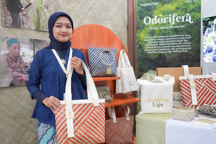 Kemendikbudristek jadikan kerajinan lais Belitung Timur sebagai subjek riset Kemendikbudristek jadikan kerajinan lais Belitung Timur sebagai subjek riset