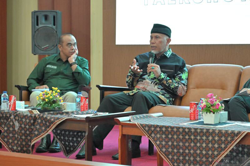 Sumbar masih kekurangan dokter Sumbar masih kekurangan dokter