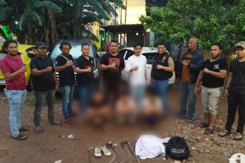 Tujuh pelajar yang bawa senjata tajam di Jakbar penerima KJP Tujuh pelajar yang bawa senjata tajam di Jakbar penerima KJP