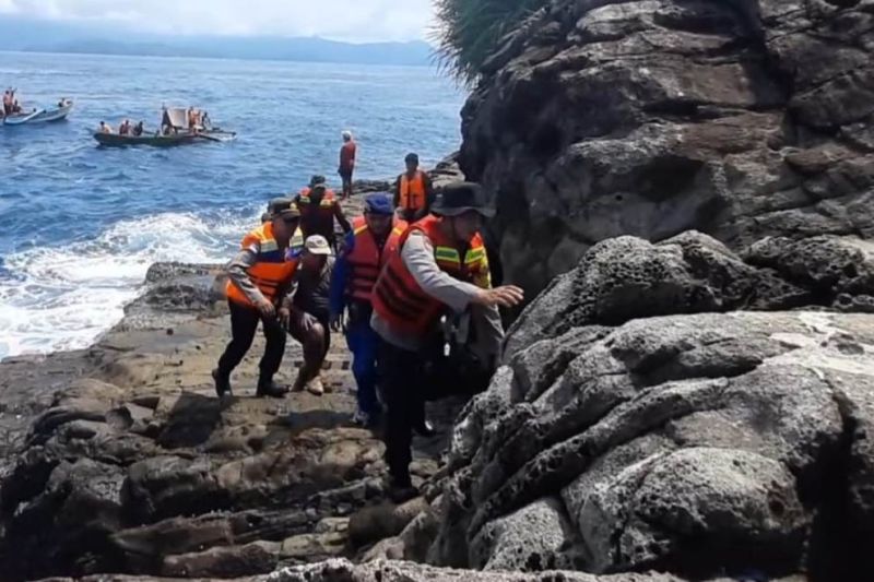 Polres Trenggalek tingkatkan patroli pulau terluar antisipasi pencurian ikan Polres Trenggalek tingkatkan patroli pulau terluar antisipasi pencurian ikan
