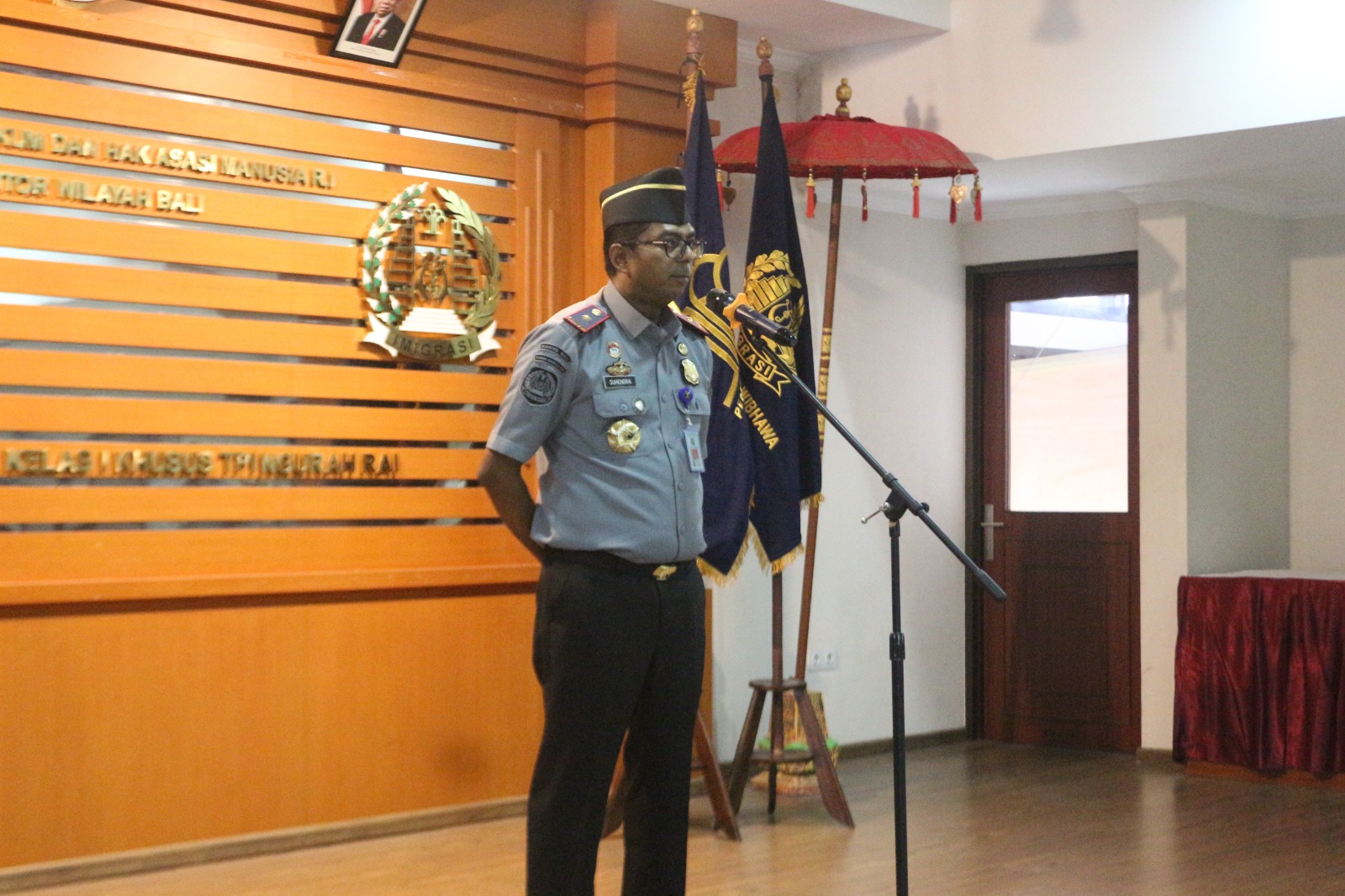 Diduga lakukan penyimpangan fast trackoknum petugas imigrasi dibebastugaskan Diduga lakukan penyimpangan fast trackoknum petugas imigrasi dibebastugaskan