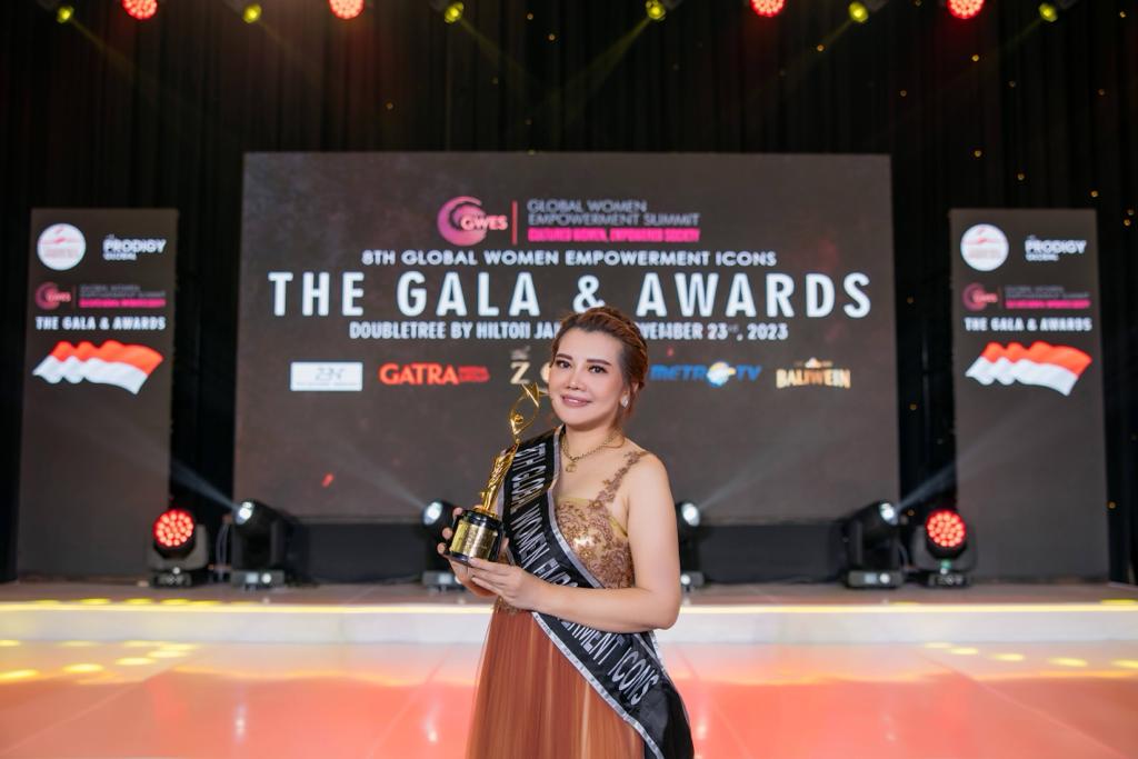 Livienne Russellia terima penghargaan berskala internasional dari Global Women Empowerment Summit Livienne Russellia terima penghargaan berskala internasional dari Global Women Empowerment Summit