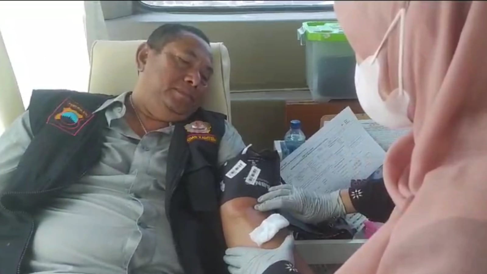 Peringati Hari Pahlawan, Pokdarkamtibmas Kota Tegal gelar donor darah Peringati Hari Pahlawan, Pokdarkamtibmas Kota Tegal gelar donor darah