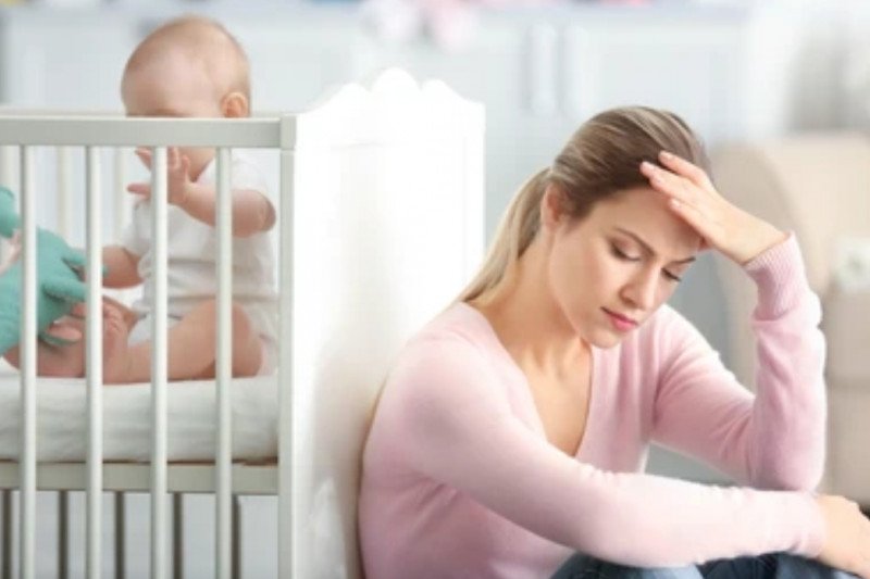 Penurunan hormon pasca melahirkan dapat menyebabkan post partum blues Penurunan hormon pasca melahirkan dapat menyebabkan post partum blues