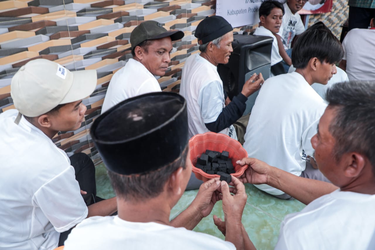 Ganjar Creasi edukasi peternak cara mengolah kotoran sapi jadi bernilai ekonomis Ganjar Creasi edukasi peternak cara mengolah kotoran sapi jadi bernilai ekonomis