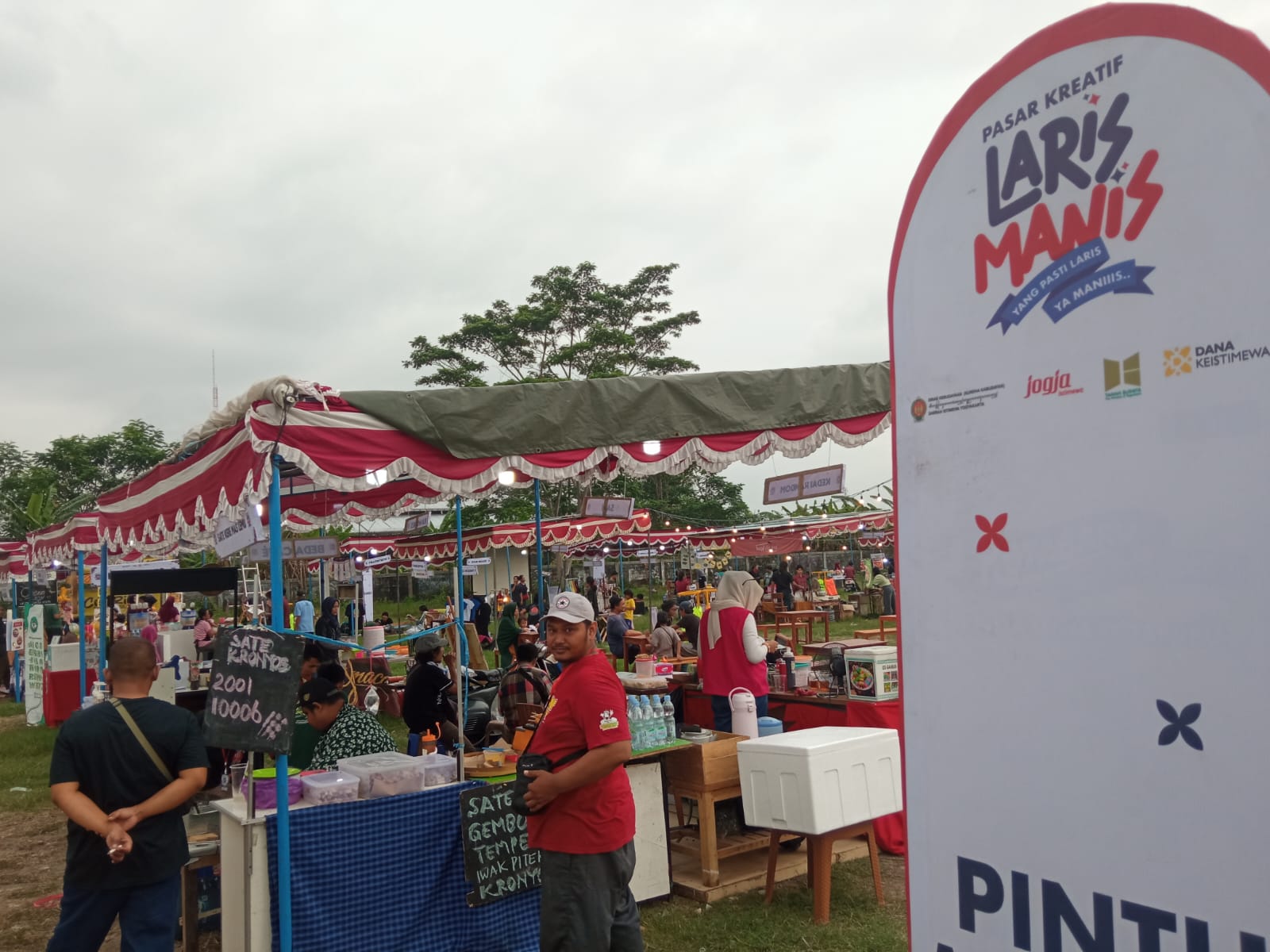 Pasar Kreatif Laris Manis digelar di Yogya, ajang pelaku seni dan budaya berniaga Pasar Kreatif Laris Manis digelar di Yogya, ajang pelaku seni dan budaya berniaga