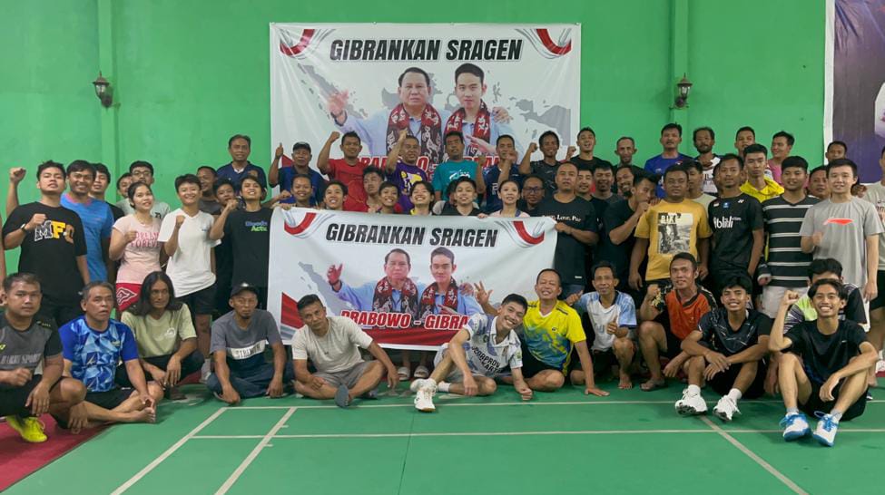 Muda-mudi Sragen deklarasi dukungan terhadap Prabowo-Gibran Muda-mudi Sragen deklarasi dukungan terhadap Prabowo-Gibran
