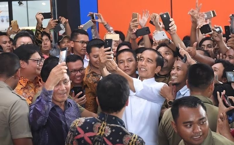 76,2 persen publik puas dengan kinerja pemerintahan Jokowi 76,2 persen publik puas dengan kinerja pemerintahan Jokowi
