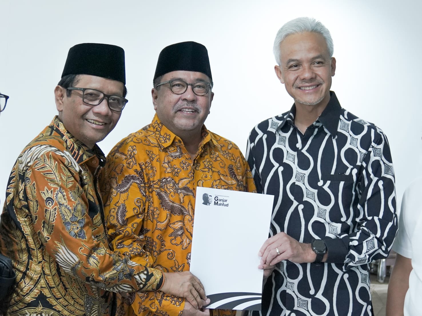 Rano Karno ditunjuk menjadi tim pemenangan Ganjar-Mahfud di Banten Rano Karno ditunjuk menjadi tim pemenangan Ganjar-Mahfud di Banten