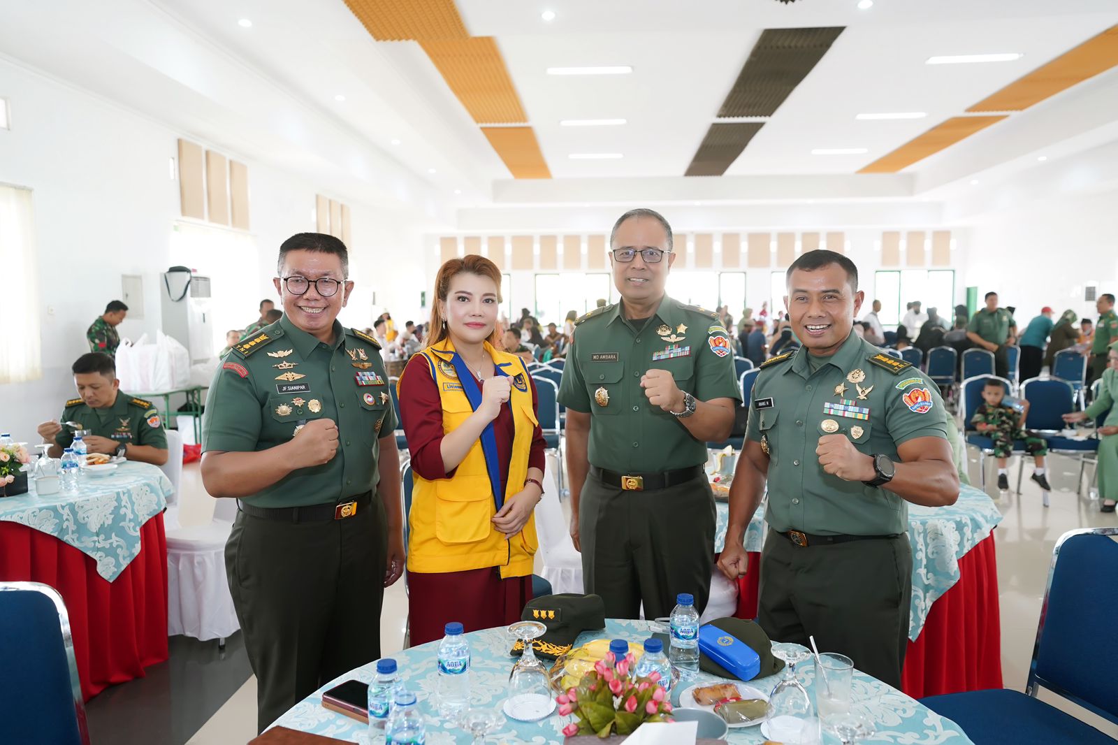 Livienne Russellia  gelar bakti sosial bersama Hubad di Kota Depok