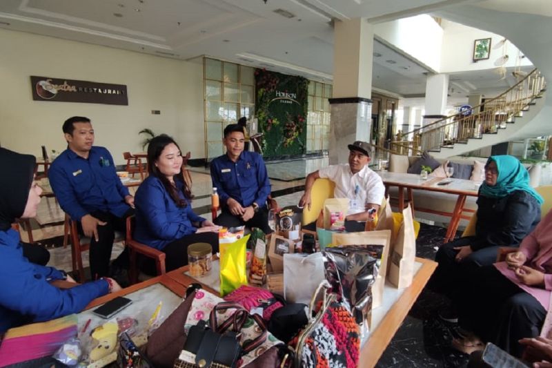 Pemkot Tangerang perluas kerja sama buka gerai UMKM di hotel Pemkot Tangerang perluas kerja sama buka gerai UMKM di hotel