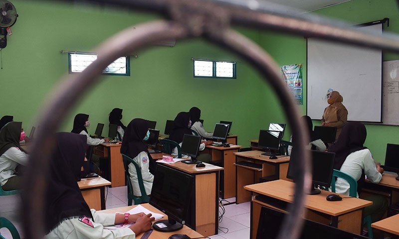 Guru bukan sekadar tukang transfer pengetahuan