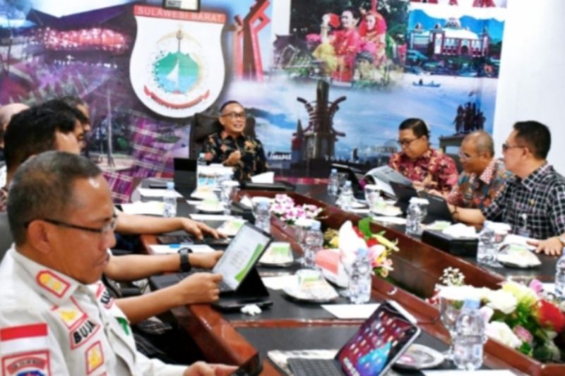 Pemerintah Sulbar perbaiki kualitas pelayanan investasi