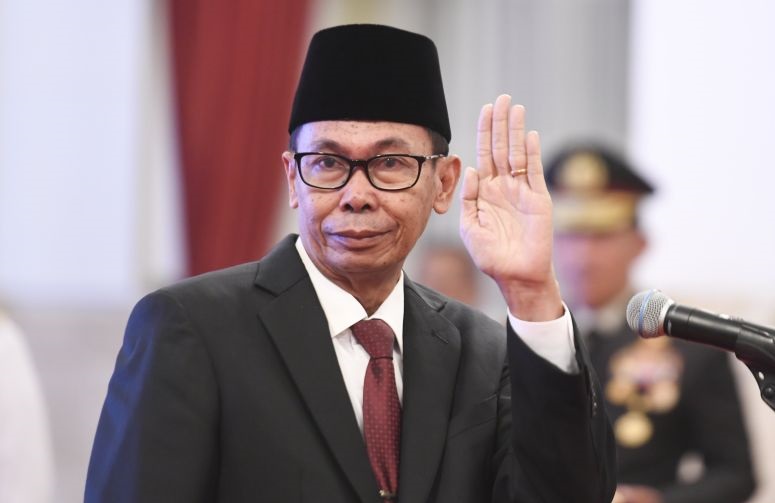 Jokowi berpesan Nawawi berhati-hati jalankan tugas sebagai ketua KPK Jokowi berpesan Nawawi berhati-hati jalankan tugas sebagai ketua KPK