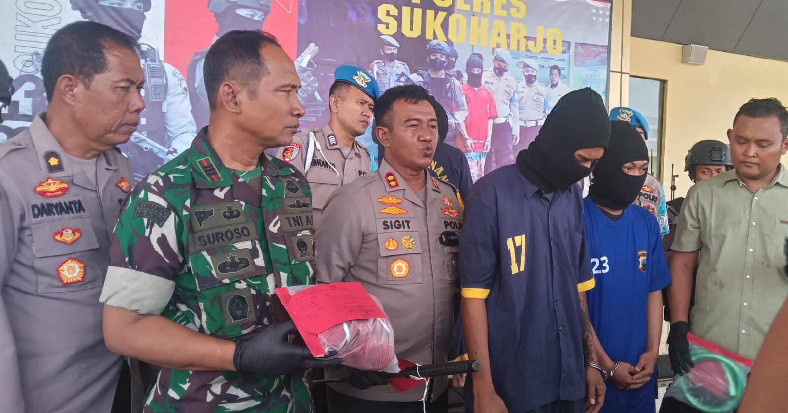 Dua pelaku main hakim modus klitih di Kartasura ditangkap polisi Dua pelaku main hakim modus klitih di Kartasura ditangkap polisi