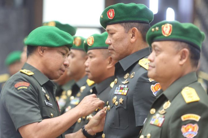 Jenderal Agus Subiyanto pimpin sertijab tiga jabatan strategis TNI AD Jenderal Agus Subiyanto pimpin sertijab tiga jabatan strategis TNI AD