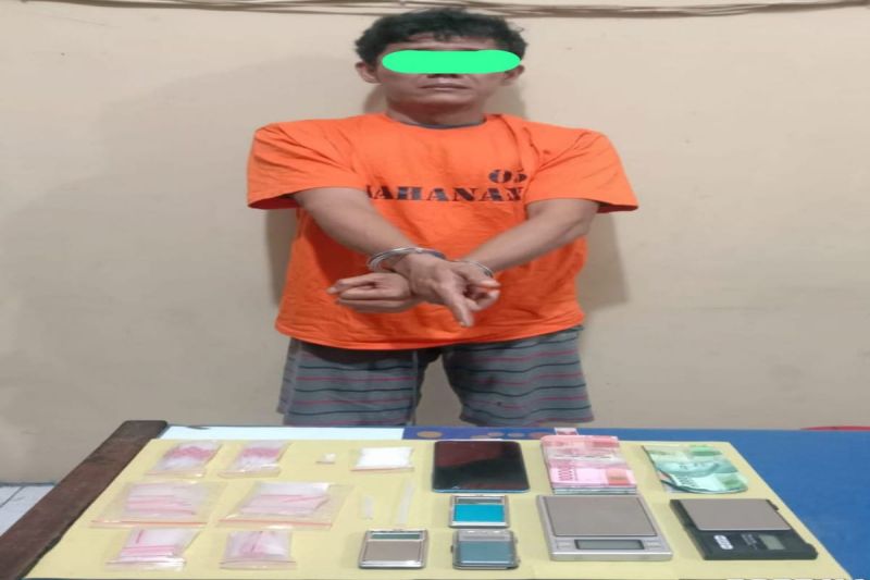 Polisi tangkap terduga pengedar sabu-sabu 15,03 gram di Tanjung Balai Polisi tangkap terduga pengedar sabu-sabu 15,03 gram di Tanjung Balai