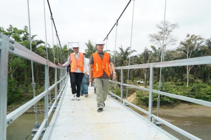 Pemprov Bengkulu bangun jembatan perlancar distribusi hasil bumi Pemprov Bengkulu bangun jembatan perlancar distribusi hasil bumi