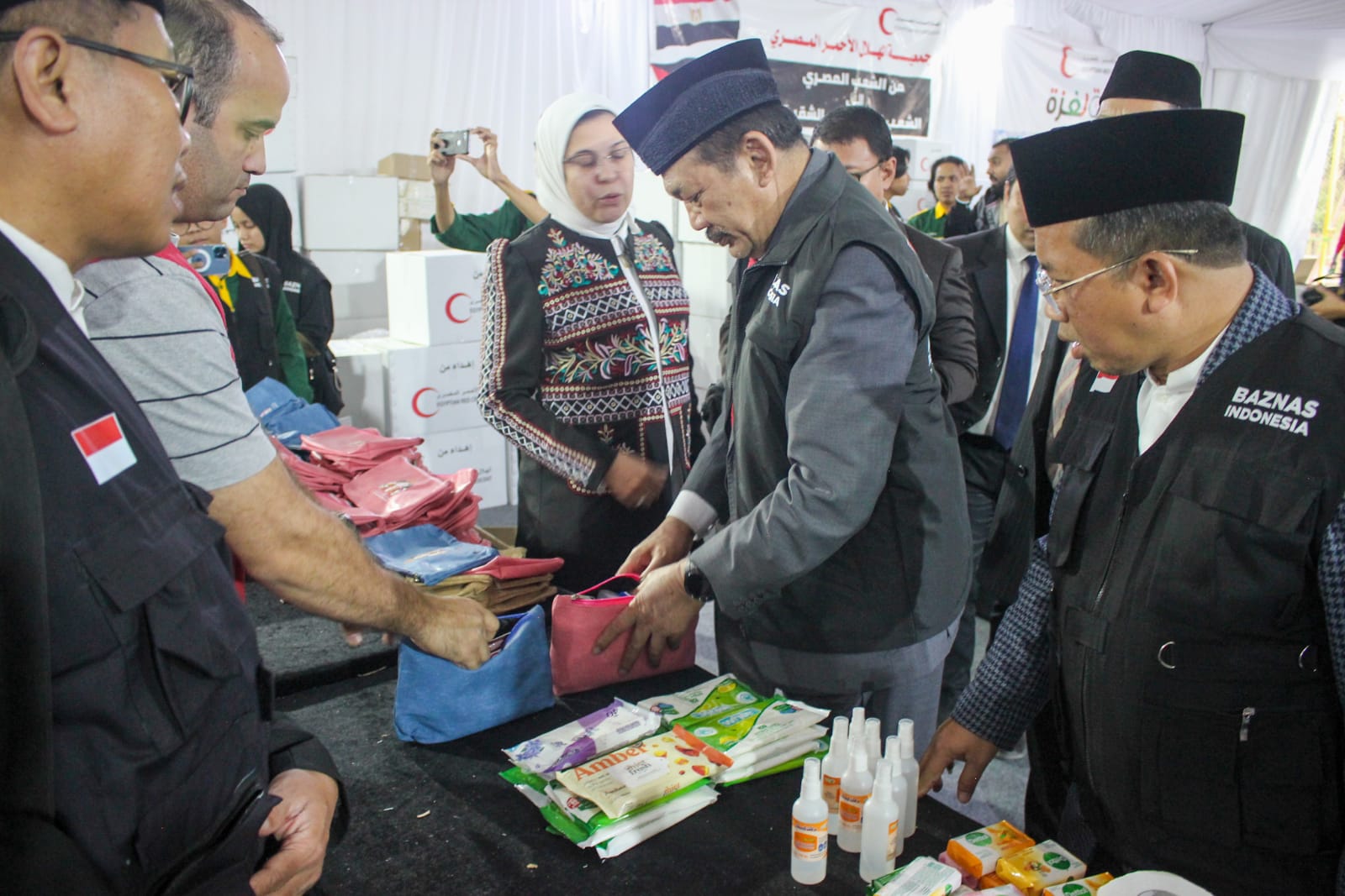 BAZNAS RI dan Egyptian Red Crescent kerjasama permudah penyaluran bantuan ke Palestina BAZNAS RI dan Egyptian Red Crescent kerjasama permudah penyaluran bantuan ke Palestina