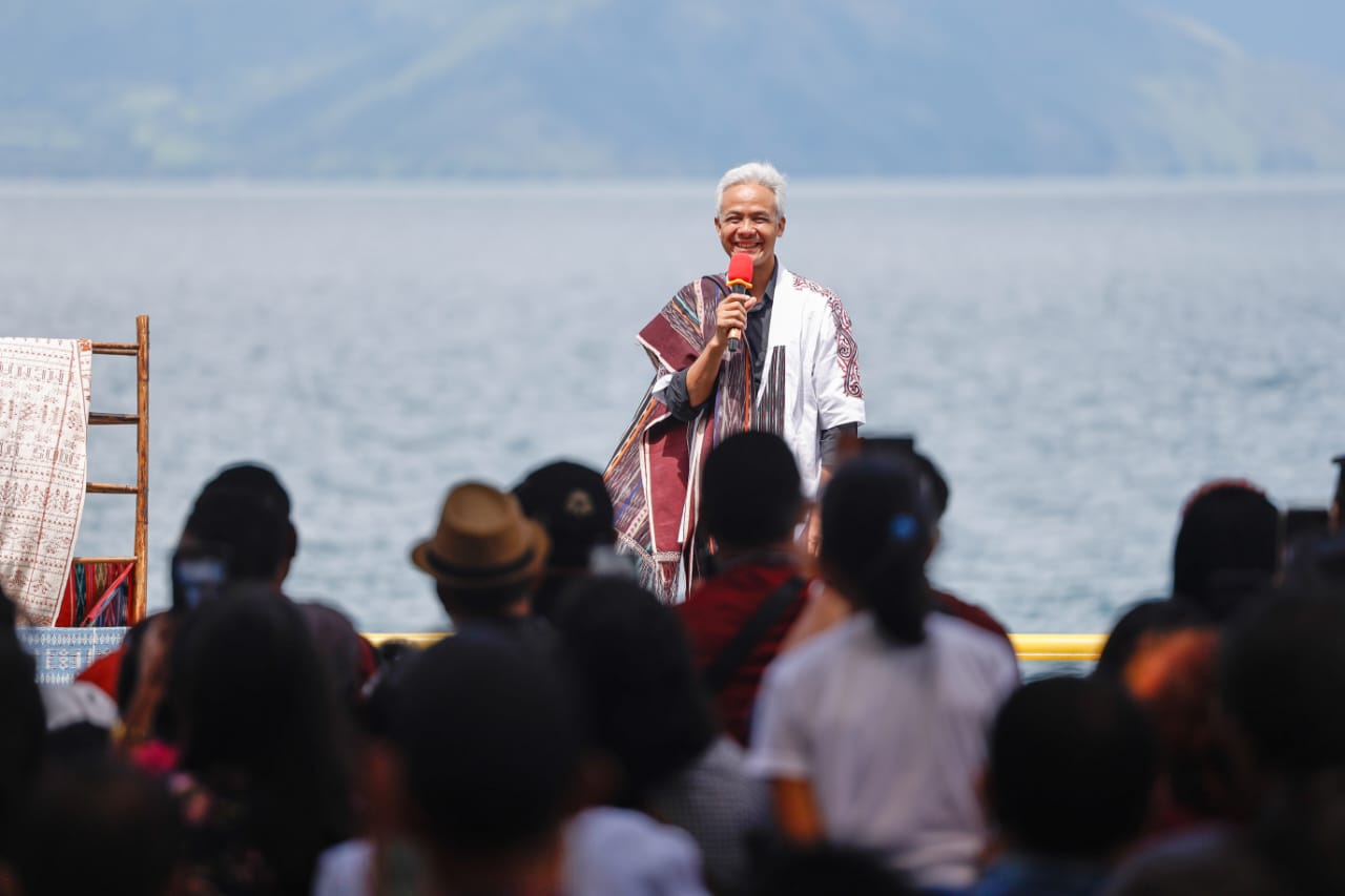 Ganjar ingin Danau Toba jadi destinasi wisata kelas dunia Ganjar ingin Danau Toba jadi destinasi wisata kelas dunia