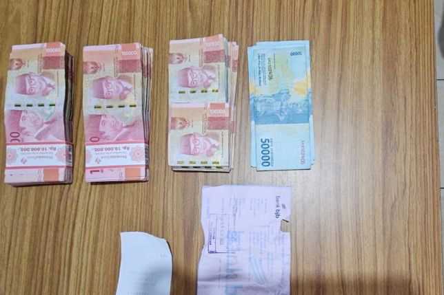 Sopir angkot gagalkan perampokan terhadap aparatur desa Sopir angkot gagalkan perampokan terhadap aparatur desa