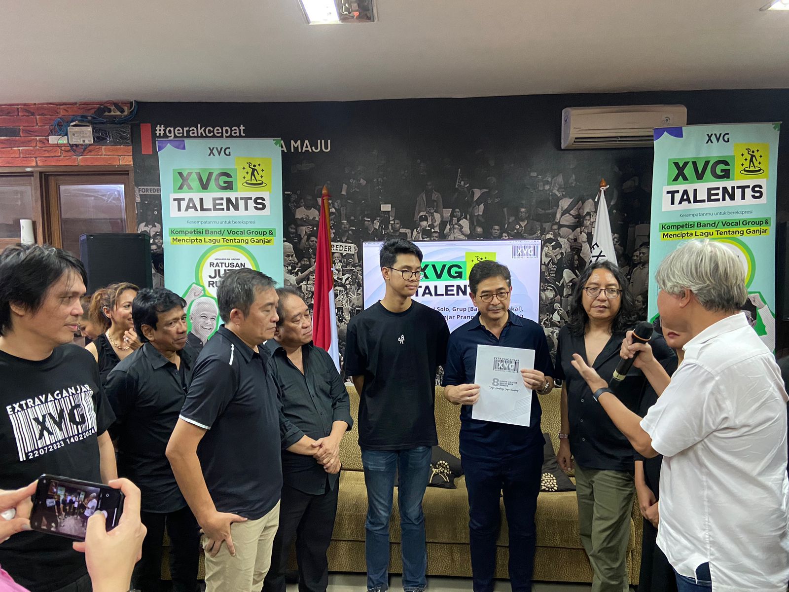 Extravaganjar serahkan 8 Gagasan Industri  Musik Indonesia pada  Arsjad Rasjid Ketum TPN