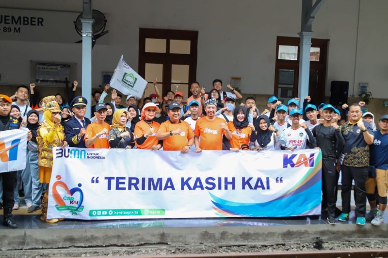 Belasan WNA asal Tiongkok ikuti gerak jalan Tajemtra di Jember Belasan WNA asal Tiongkok ikuti gerak jalan Tajemtra di Jember