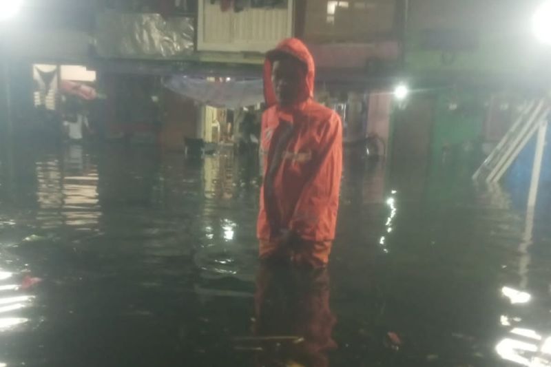 22 RT di DKI Jakarta tergenang imbas hujan lebat 22 RT di DKI Jakarta tergenang imbas hujan lebat