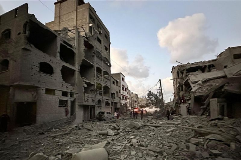 Israel tingkatkan serangan jelang jeda kemanusiaan di Gaza Israel tingkatkan serangan jelang jeda kemanusiaan di Gaza