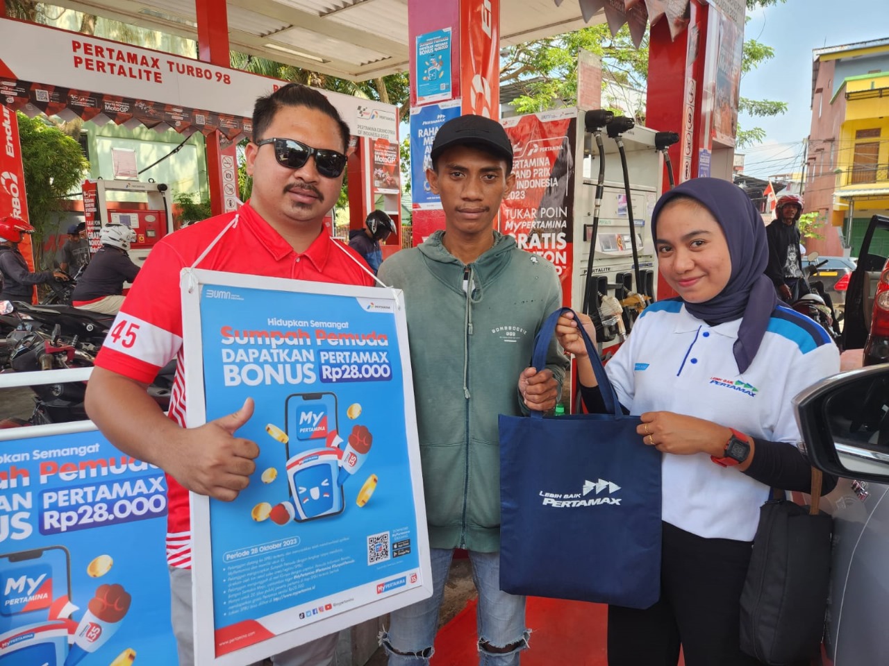 Hafal teks Sumpah Pemuda, pengendara dapat Pertamax gratis dari Pertamina