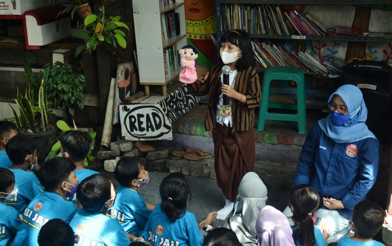 Pendidikan karakter pada anak bisa dipupuk melalui dongeng