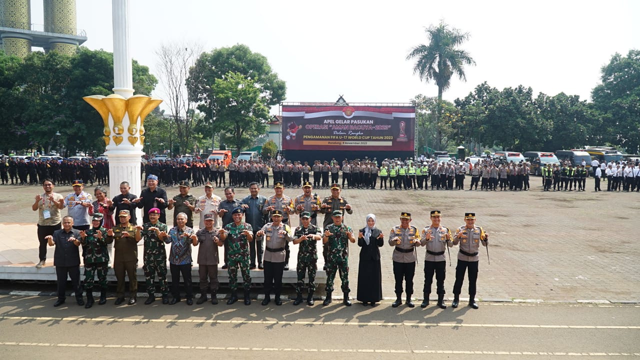 2.855 personil gabungan siap amankan Piala Dunia U-17 2023 di Stadion Si Jalak Harupat 2.855 personil gabungan siap amankan Piala Dunia U-17 2023 di Stadion Si Jalak Harupat