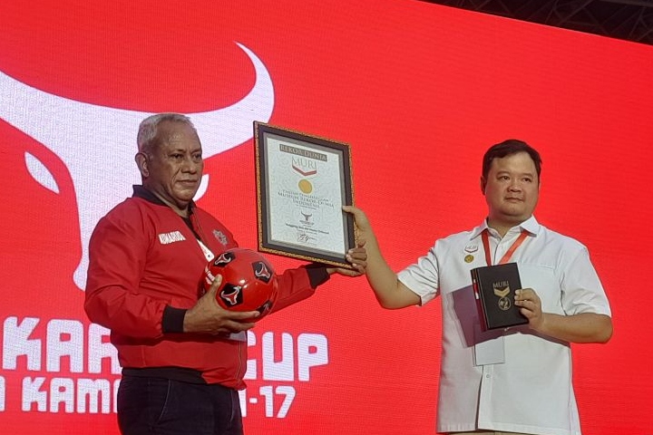 PDIP pecahkan rekor MURI mendribel 10 ribu bola di Stadion GBK