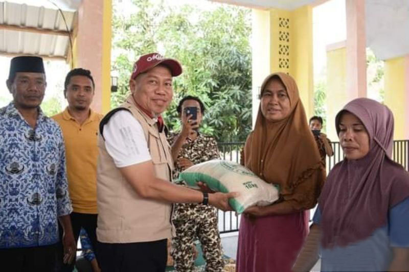 Puluhan rumah di Kota Bima rusak diterjang angin puting beliung Puluhan rumah di Kota Bima rusak diterjang angin puting beliung