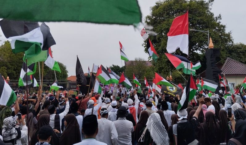 Seribuan warga Kabupaten Kudus demo bela Palestina