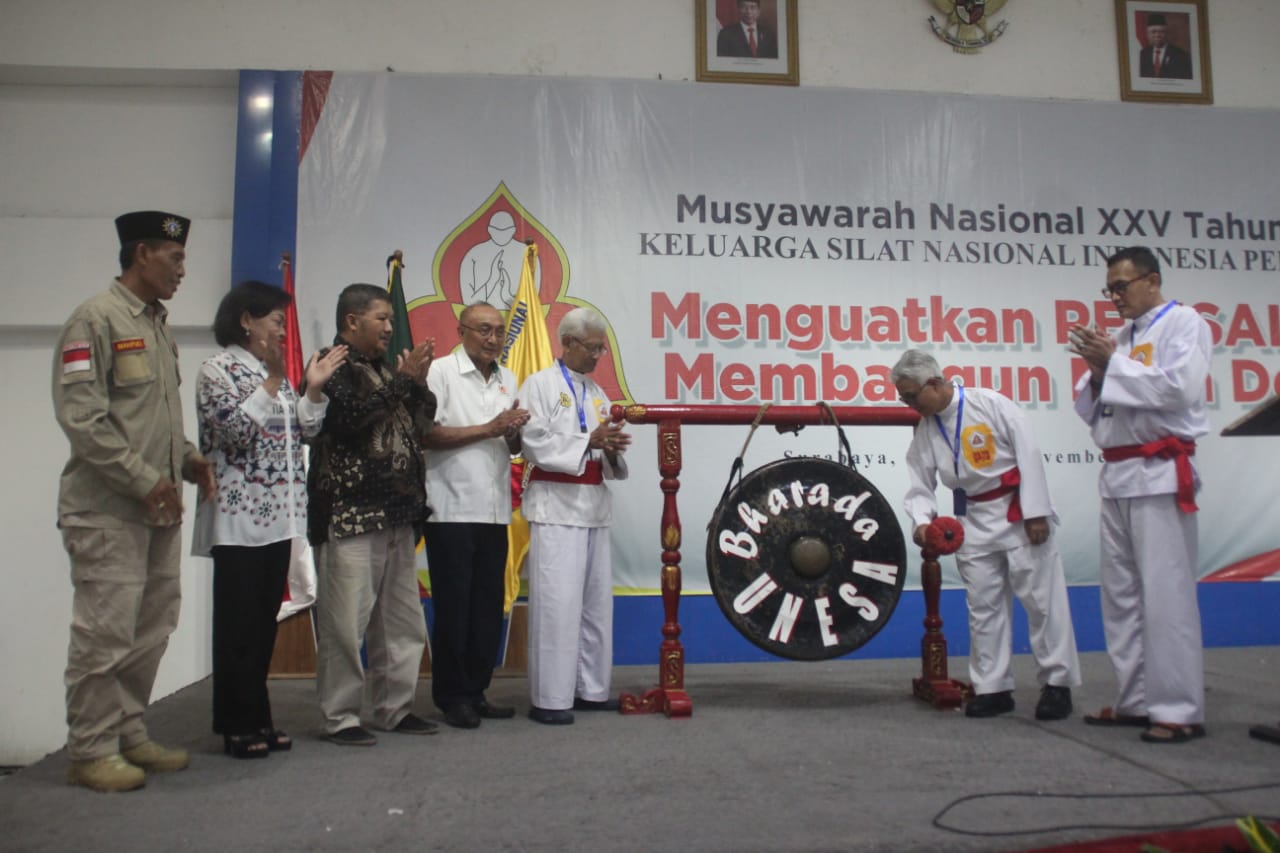 Olah raga pencak silat diharapkan menguasai dunia Olah raga pencak silat diharapkan menguasai dunia