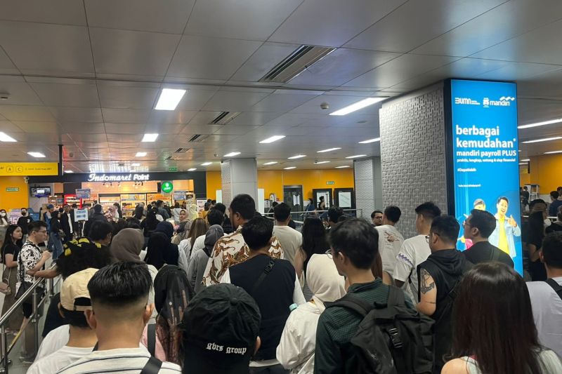 163 ribu penumpang manfaatkan MRT Jakarta saat konser Coldplay 163 ribu penumpang manfaatkan MRT Jakarta saat konser Coldplay