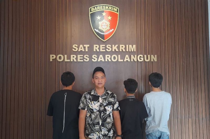 Tiga pelaku penganiayaan di Mandiangin-Jambi serahkan diri ke polisi Tiga pelaku penganiayaan di Mandiangin-Jambi serahkan diri ke polisi