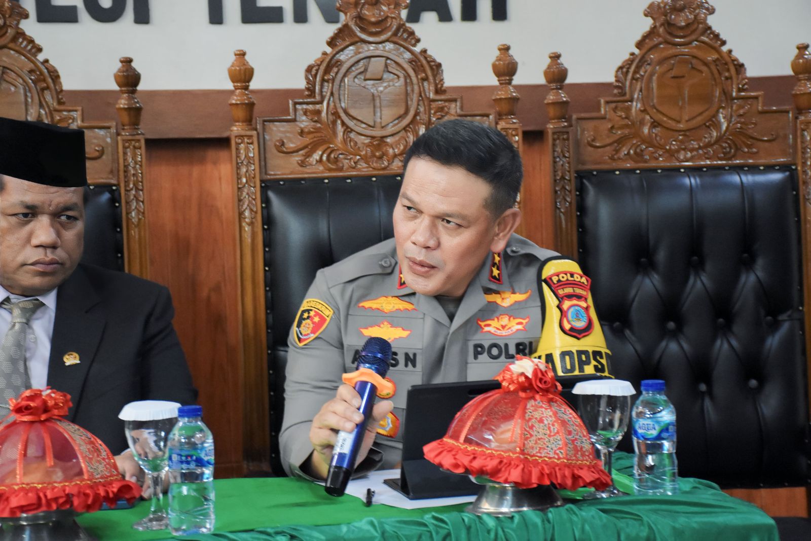 Ketua DPD PDIP Sulteng bantah isu intel ikut rapat internal di Palu Ketua DPD PDIP Sulteng bantah isu intel ikut rapat internal di Palu