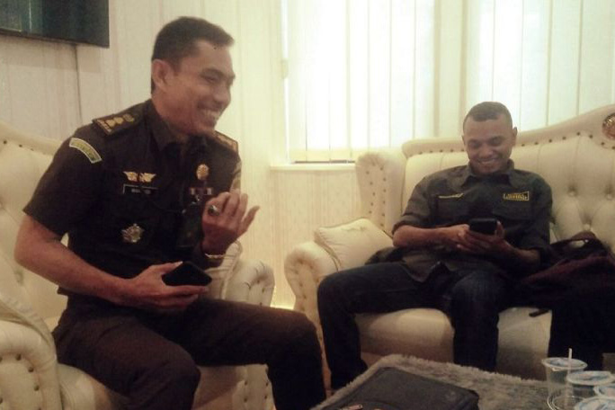 Tahap II perkara korupsi Simdes Buru Selatan dilimpahkan ke PU Tahap II perkara korupsi Simdes Buru Selatan dilimpahkan ke PU