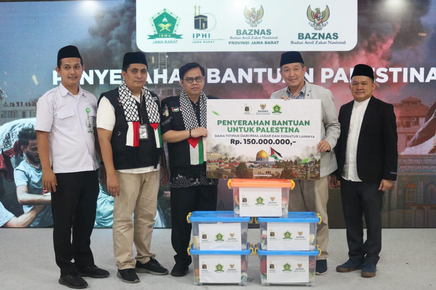BAZNAS terima infak kemanusiaan Palestina dari BAZNAS Jawa Barat BAZNAS terima infak kemanusiaan Palestina dari BAZNAS Jawa Barat