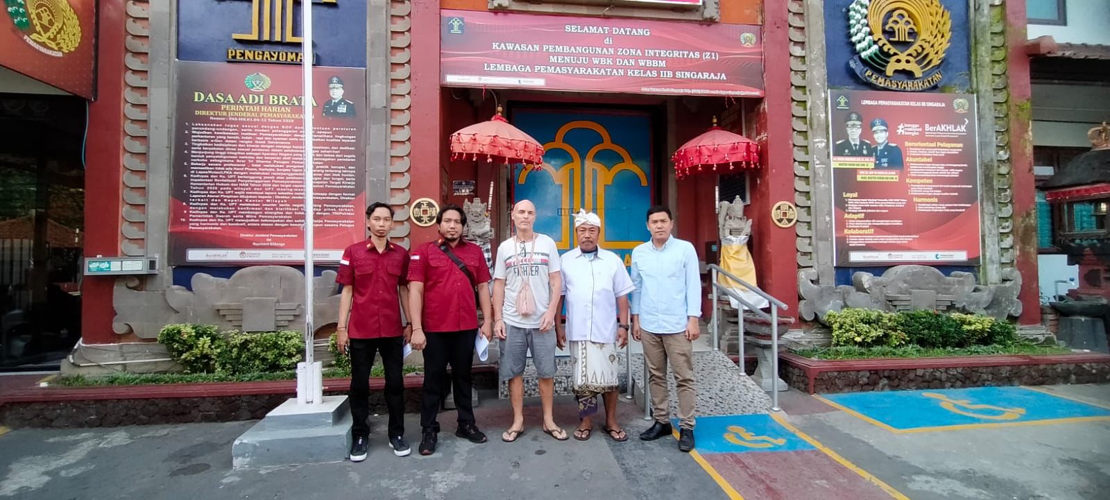 Bebas murni, WNA Belanda diserahkan ke Imigrasi Singaraja Bebas murni, WNA Belanda diserahkan ke Imigrasi Singaraja
