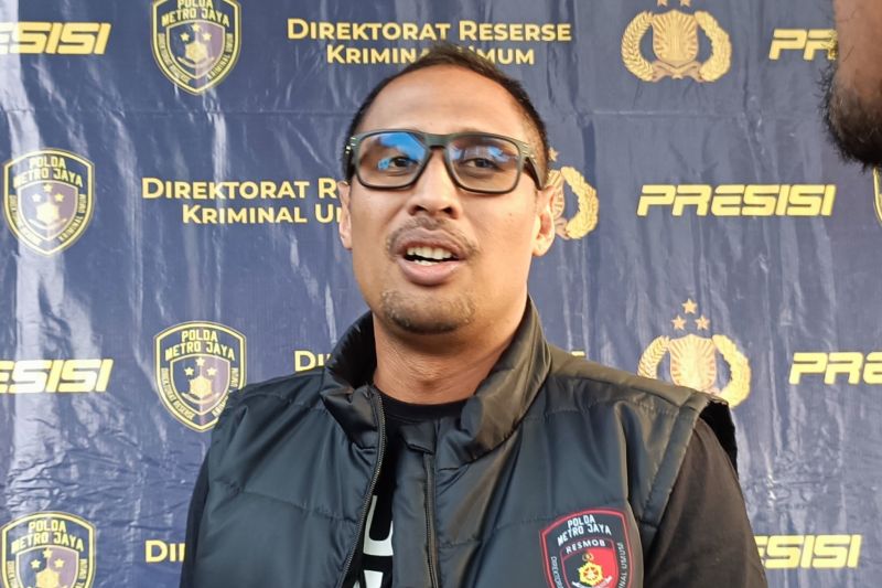 Polisi tangkap tiga orang terkait kasus penemuan mayat di Cakung Polisi tangkap tiga orang terkait kasus penemuan mayat di Cakung