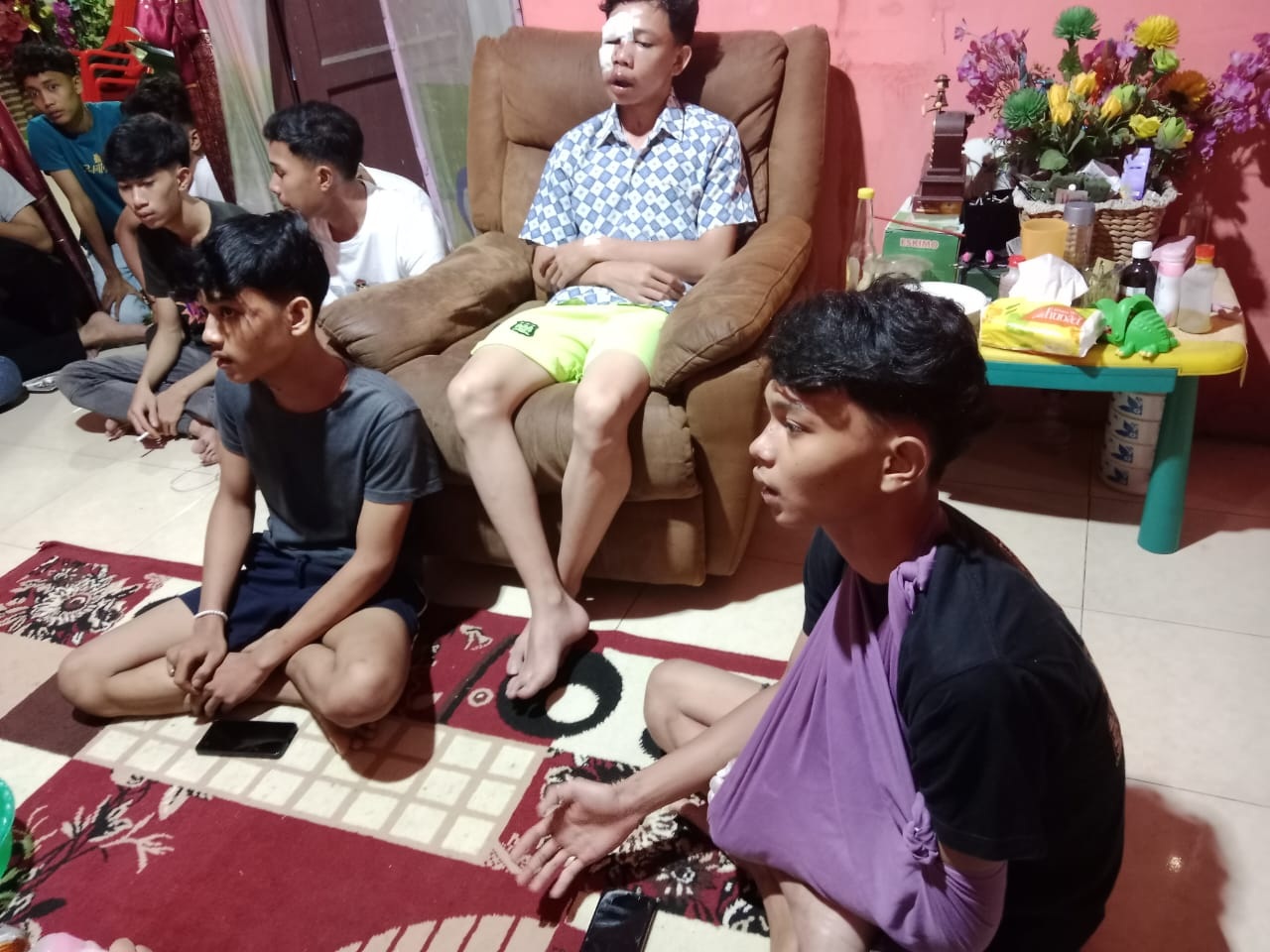 Anggota geng motor aniaya empat pelajar di Medan Timur Anggota geng motor aniaya empat pelajar di Medan Timur