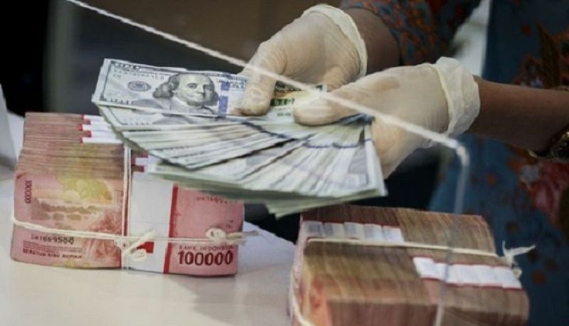 Rupiah ditutup menguat dipengaruhi keputusan BI pertahankan suku bunga