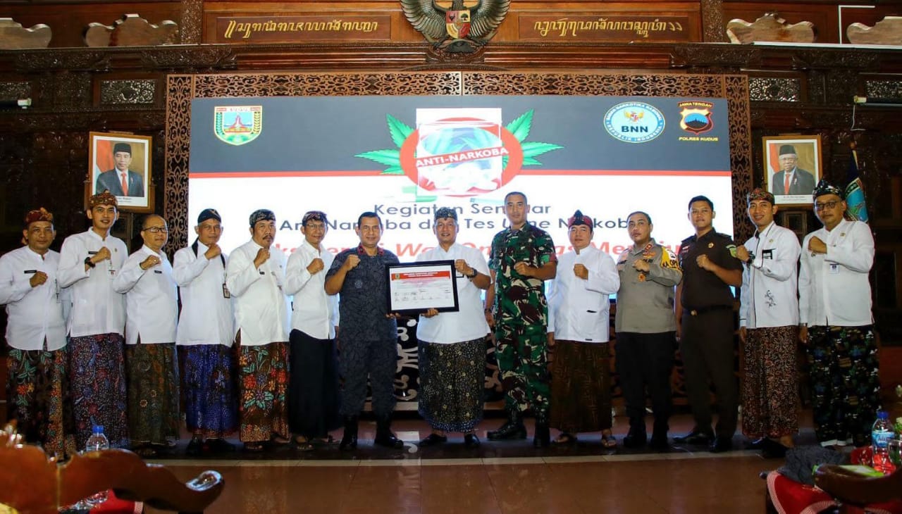 Ajak ASN perangi narkoba, 75 pejabat di Kudus ikuti tes urine Ajak ASN perangi narkoba, 75 pejabat di Kudus ikuti tes urine